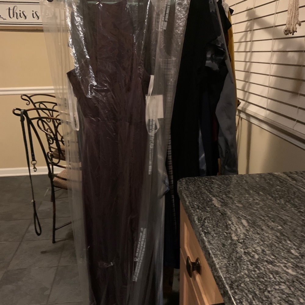 David’s Bridal (Plum) Bridesmaid Dress size 0 - Picture 2 of 2